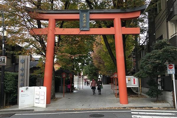 旅行必去的城市：新宿赤城神社