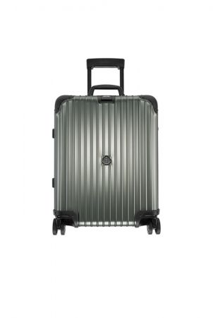 摩登迷彩风！MONCLER再携手RIMOWA打造时髦低调的梦