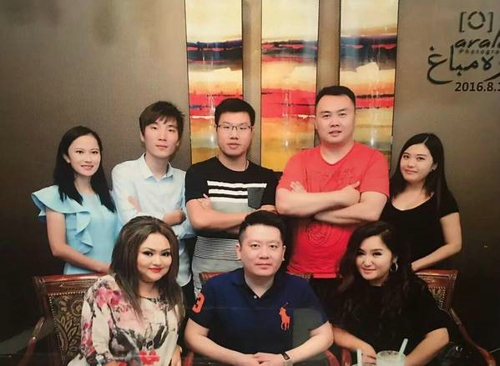 舒茜新疆行,民族歌舞下的红色盛宴