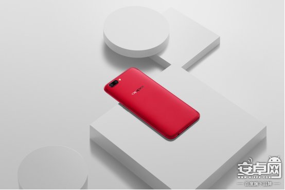 Karim Rashid X OPPO:世界如渐,方显缤纷