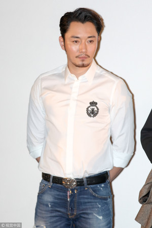 小S蓄胡照曝光帅如型男 网友:撞脸《甄嬛》果郡王