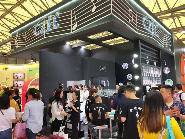 十二金钗惊艳2018上海美博会 绔姿彩妆推中式时尚妆容产品
