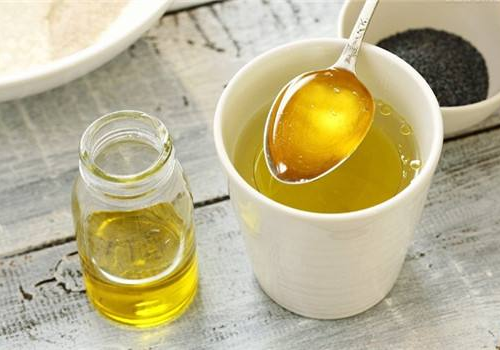 橄榄油和什么能做面膜 擦脸会变黑吗