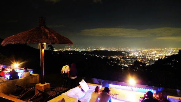 观赏台北夜景好去处!阳明山3间平价餐厅边赏夜景边尝美食