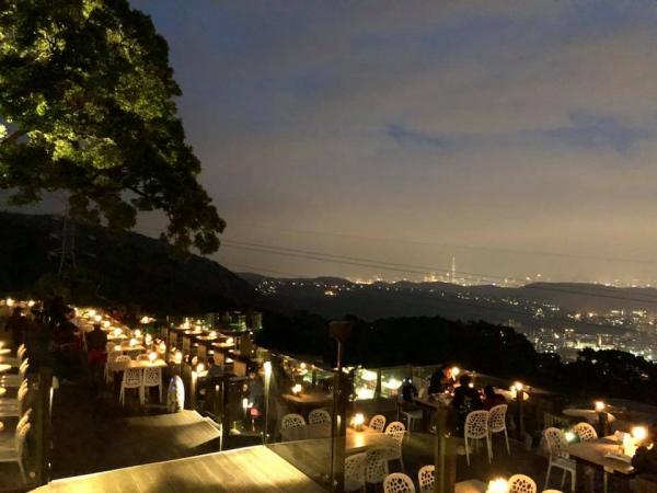 观赏台北夜景好去处!阳明山3间平价餐厅边赏夜景边尝美食