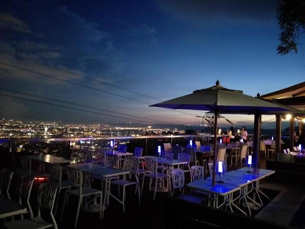 观赏台北夜景好去处!阳明山3间平价餐厅边赏夜景边尝美食