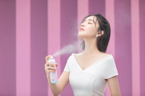 UH喷雾第一个形象大使阚清子：重新定义美少女