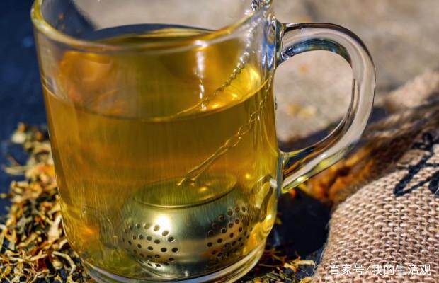 日常生活小妙招,茶杯有茶垢,可乐去除效果好, 日常生活小妙招:可乐清理茶垢贼厉害,试试就知道!