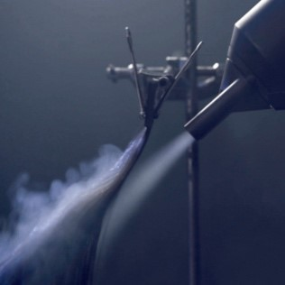 强劲气流，吹送动人爱意 戴森Supersonic™金色臻选礼盒版吹风机登场