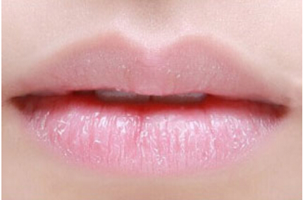 怎么涂口红最好看?李冰冰同款Blistex小白管你值得拥有