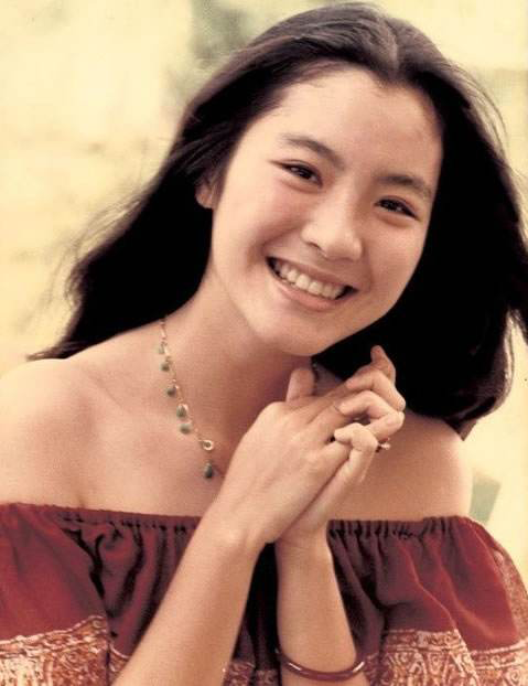 奥斯卡不老女神杨紫琼,56岁冻龄秘诀大公开!