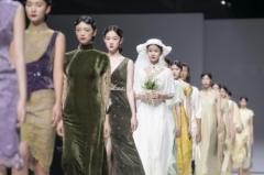“荷言HEYEN”亮相上海时装周，演绎诗意新国风的实穿艺术盛宴