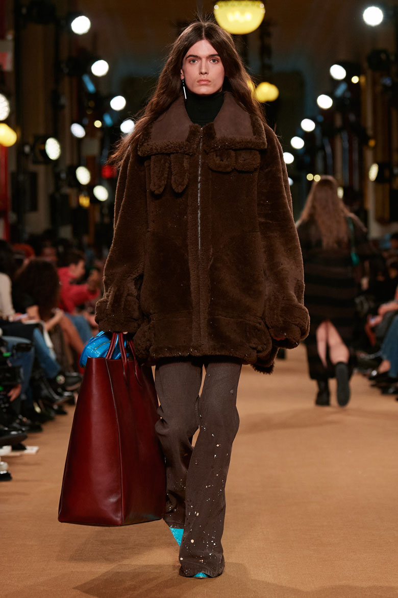 Coach发布2023秋季高级服饰系列