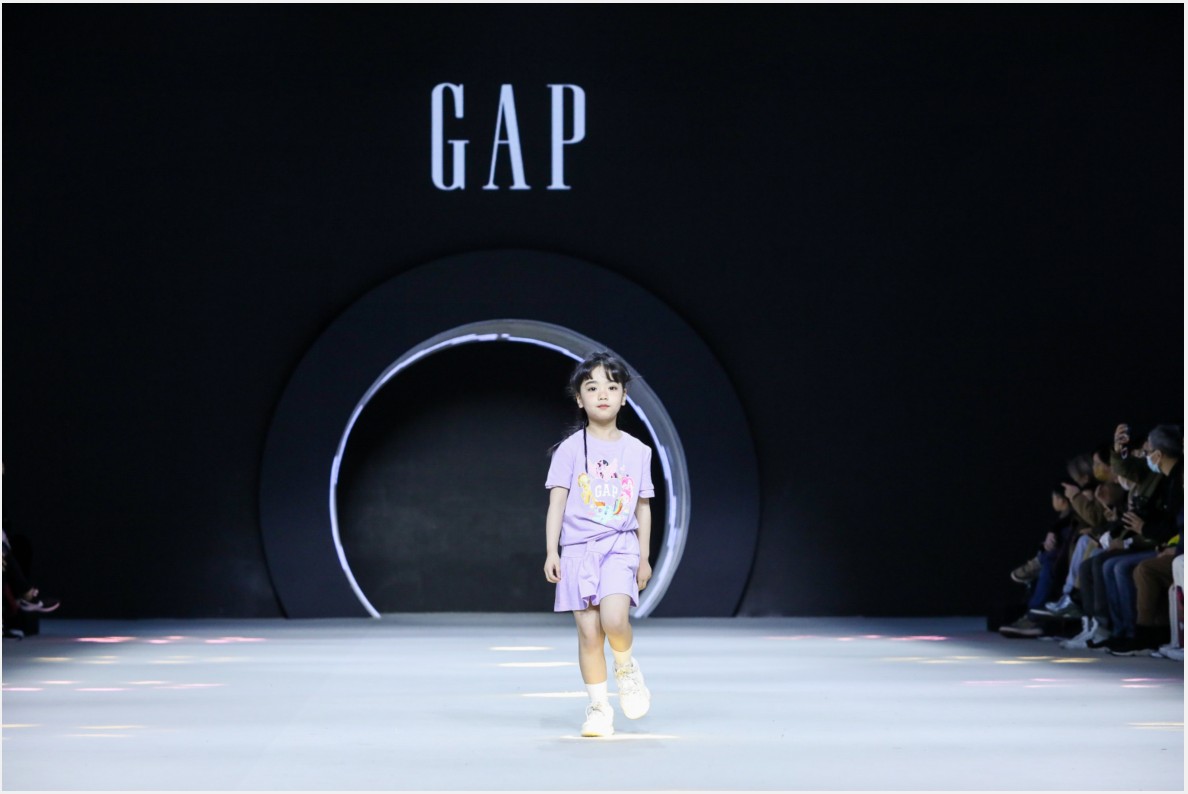 Gap发布2023年夏季童装新品 携萌娃惊艳亮相KIDS WEAR上海时装周